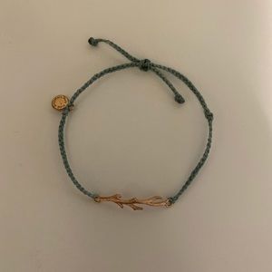 Exclusive Pura Vida bracelet with branch pendant